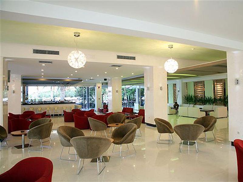 Cathrin Resort 4*